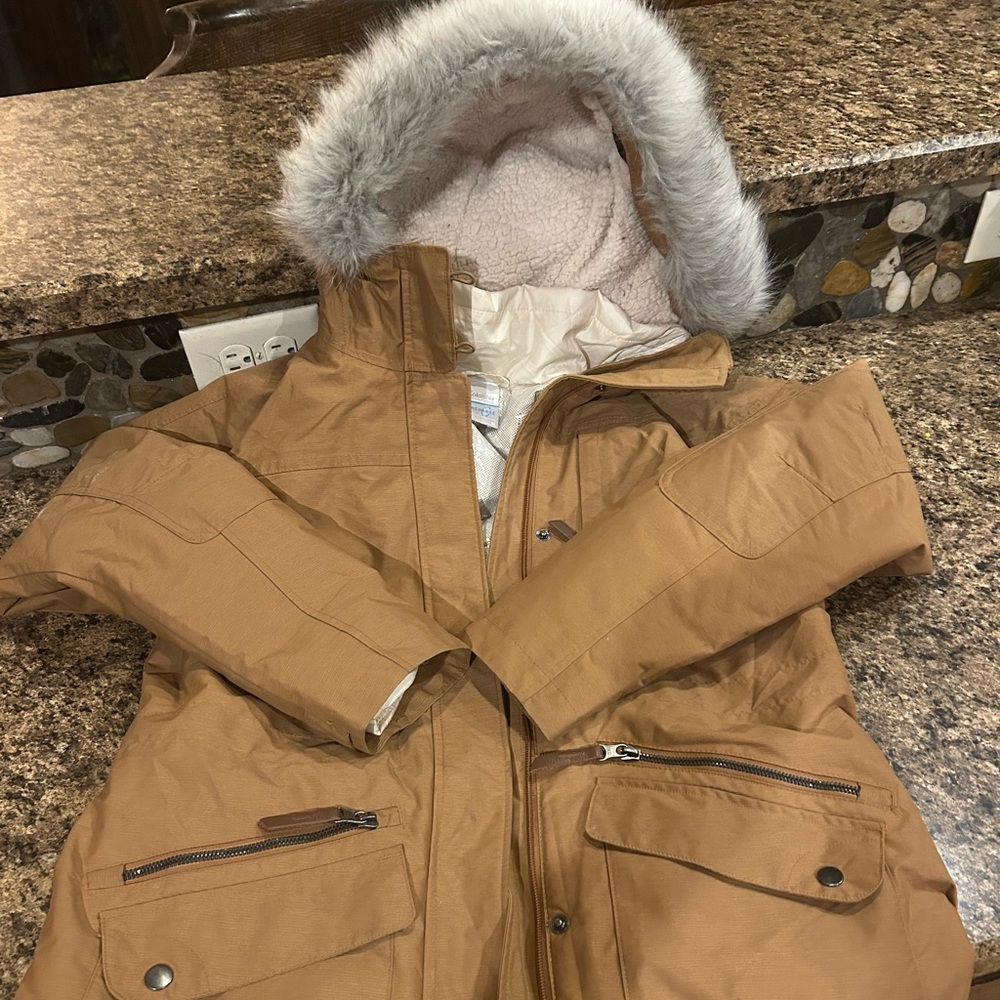 Women’s Columbia Size Medium Winter Coat/Ski Jacket